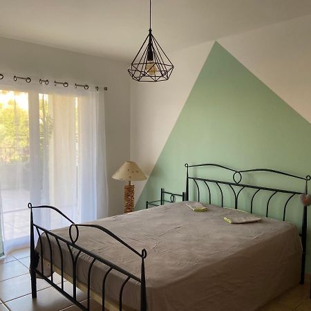 Tres Bel Appartement Entier Proche De La Mer 2 Chambres 1 Salon Vallauris Dış mekan fotoğraf