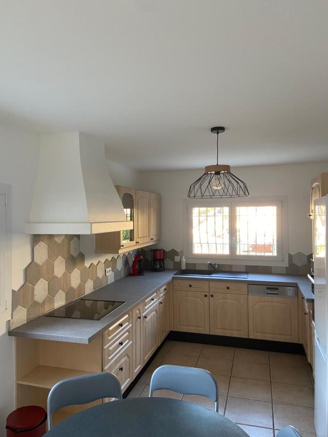 Tres Bel Appartement Entier Proche De La Mer 2 Chambres 1 Salon Vallauris Dış mekan fotoğraf