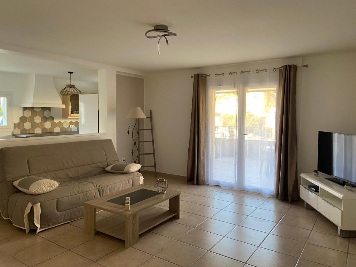 Tres Bel Appartement Entier Proche De La Mer 2 Chambres 1 Salon Vallauris Dış mekan fotoğraf