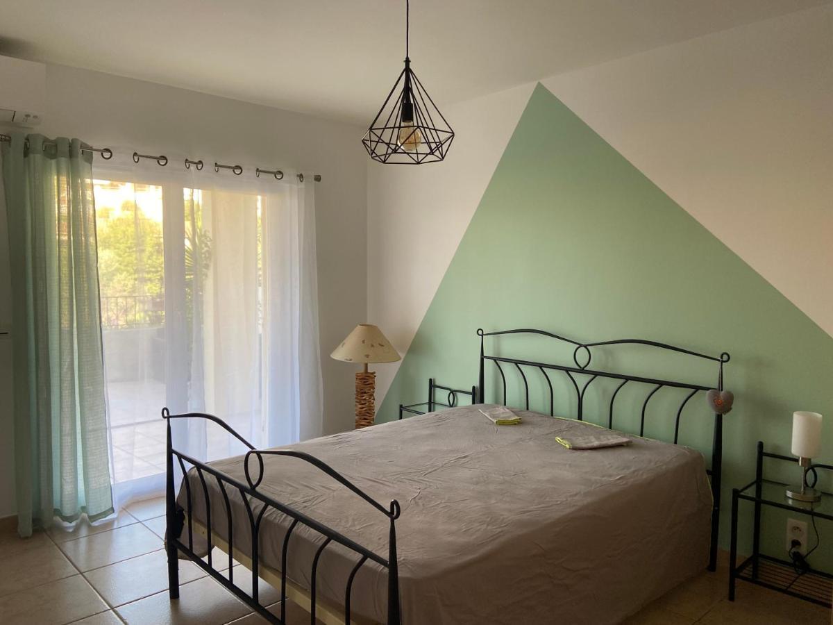 Tres Bel Appartement Entier Proche De La Mer 2 Chambres 1 Salon Vallauris Dış mekan fotoğraf
